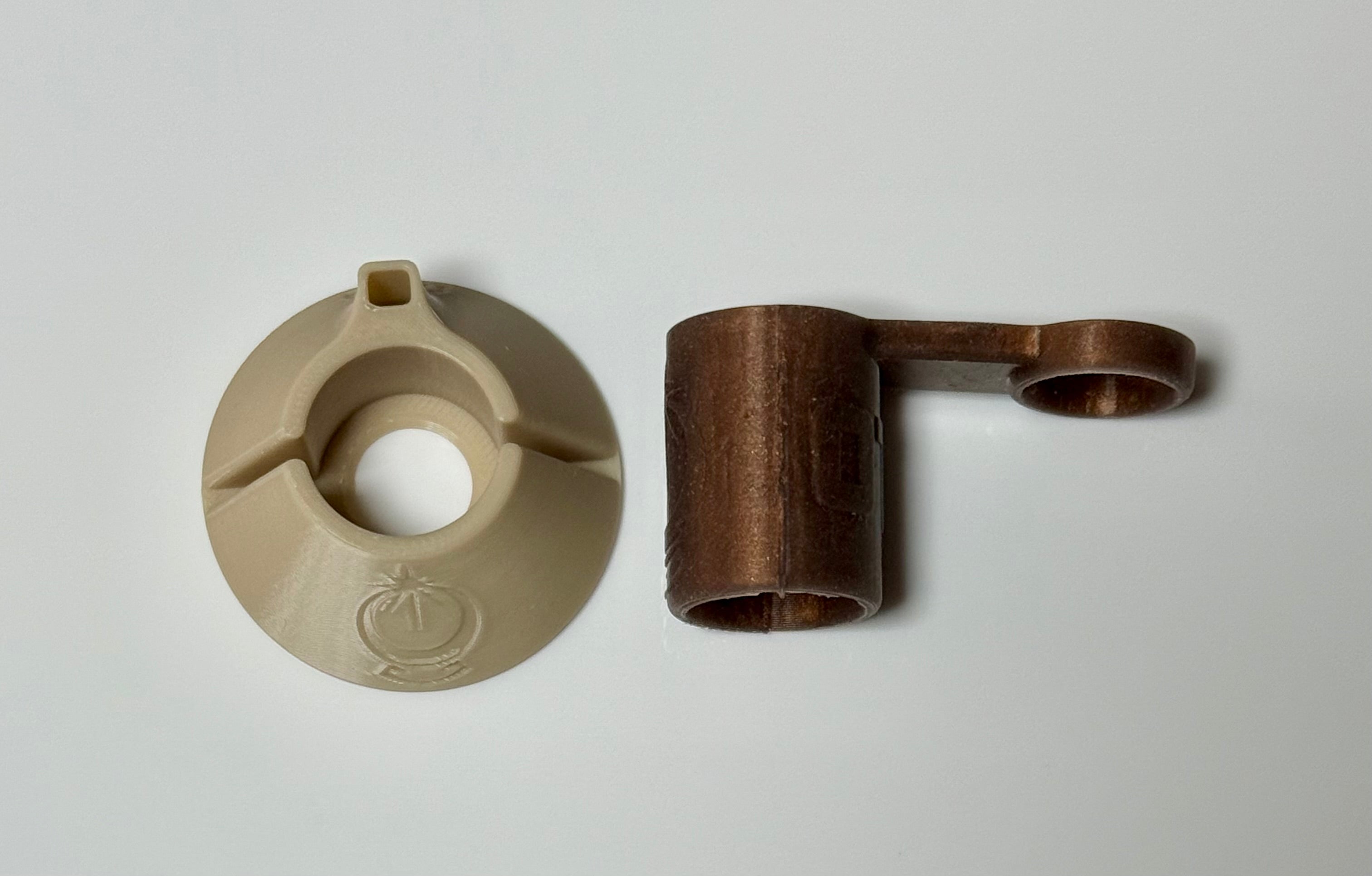 One Trick Pony Glass Pivot Tether & Stand Set Brown