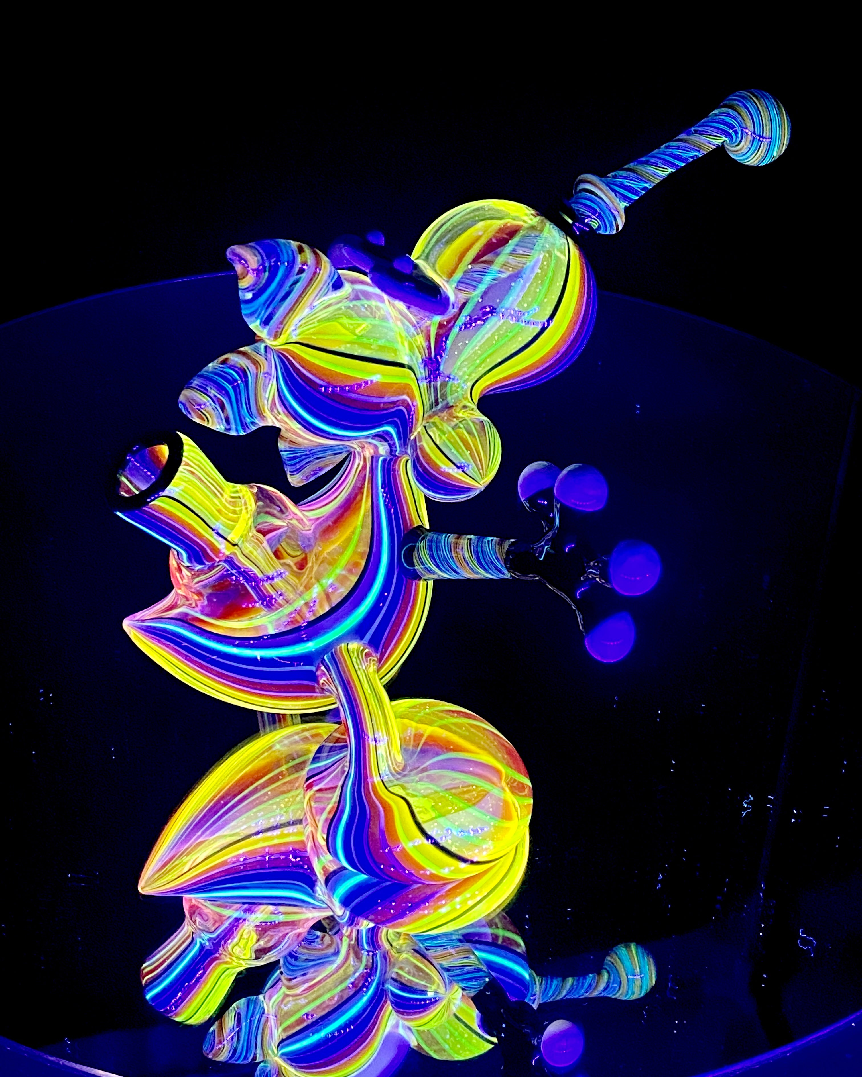 Lee Machine x Global Glassworks Collab Full UV Yoshi 14mm - TheSmokeyMcPotz Collection