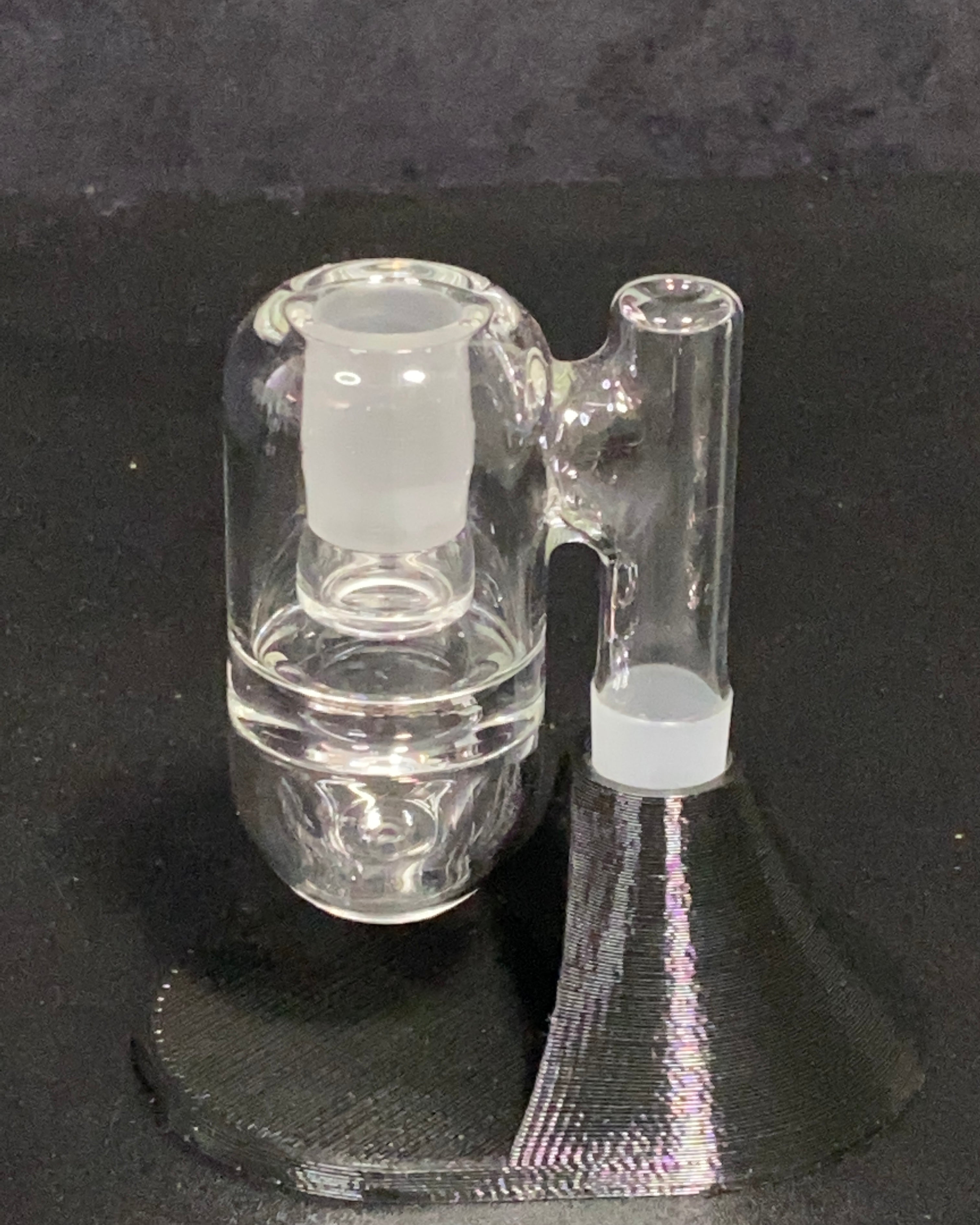 Solid State Concepts 14mm 90 Degree Dry Ash Catcher w- Stand - TheSmokeyMcPotz Collection