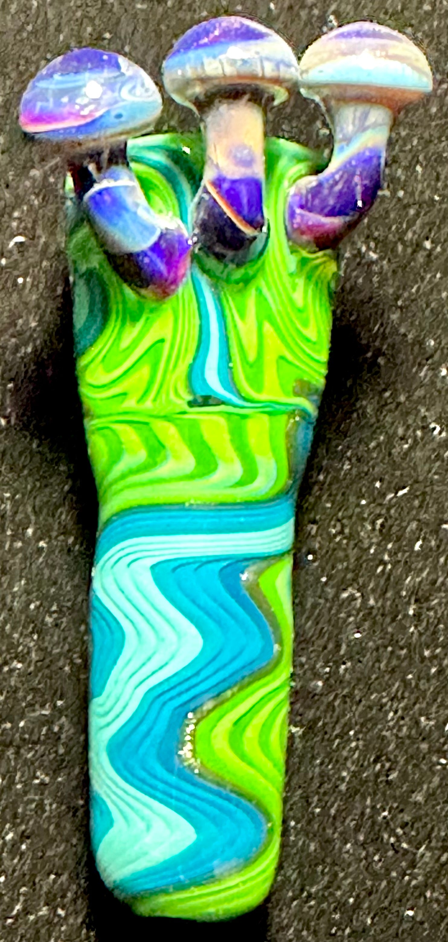 DZ Glass 18mm Fully Worked Wigwag with Mushrooms #1
